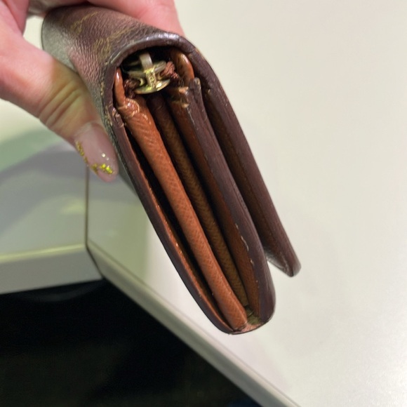 LV Louis Vuitton medium size Tressor wallet in excellent pre-loved condition - Picture 13 of 14